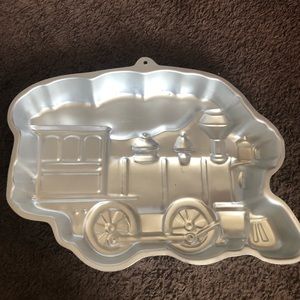 Used 1983 Train Cake Pan